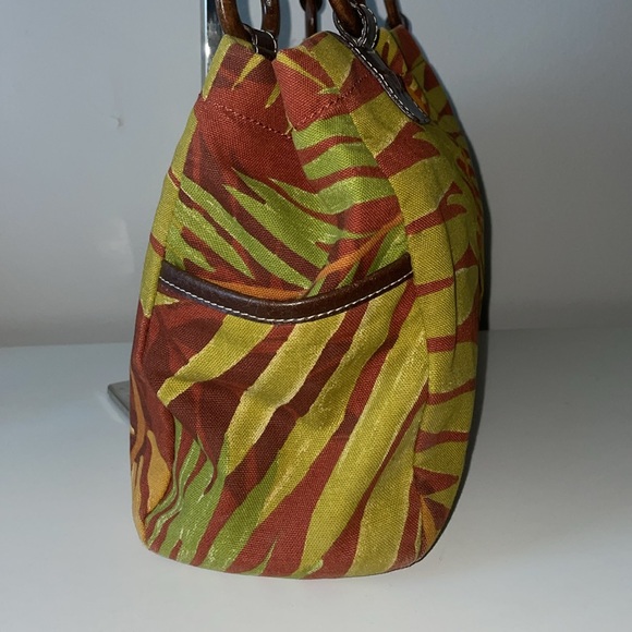 Shoulder bag by Relic. Tropical, palm pattern cloth purse - Picture 4 of 7